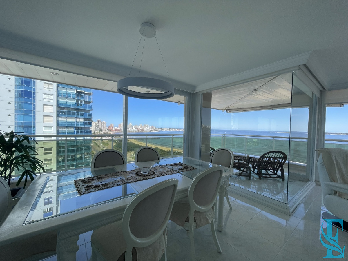 Apartamento ID.58 - Lujoso Apto 3 Dormitorios Primeria Linea Playa Mansa, Punta del Este 
