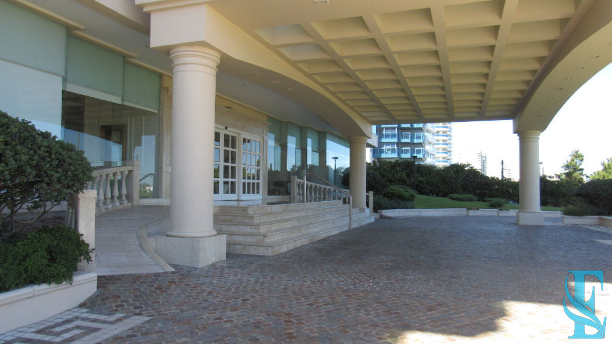 Apartamento ID.58 - Lujoso Apto 3 Dormitorios Primeria Linea Playa Mansa, Punta del Este 