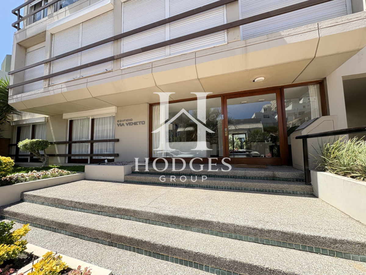 Apartamento ID.119 - Excelente ubicación, vista al mar, 2 amplias terrazas 