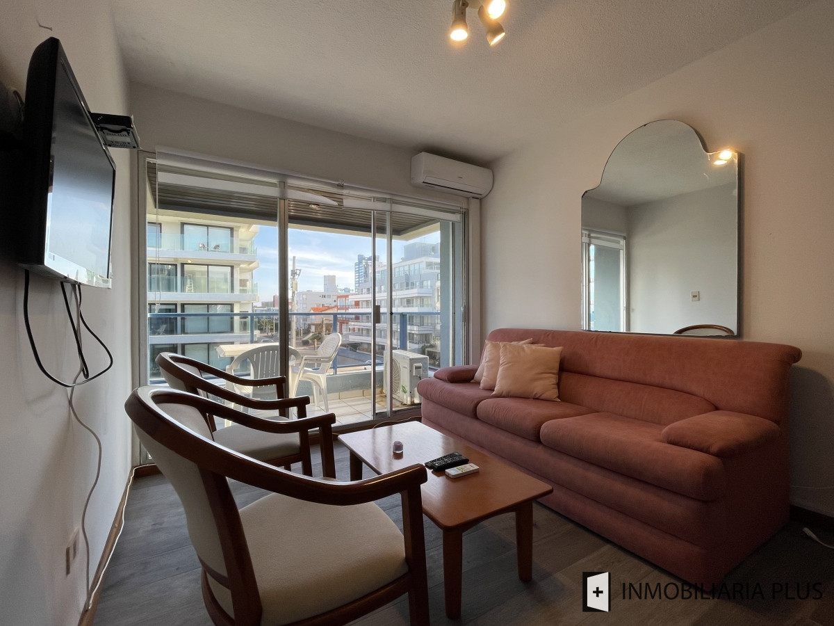 Apartamento ID.584 - Venta de Apartamento en la península frente al mar con vista y terraza C928