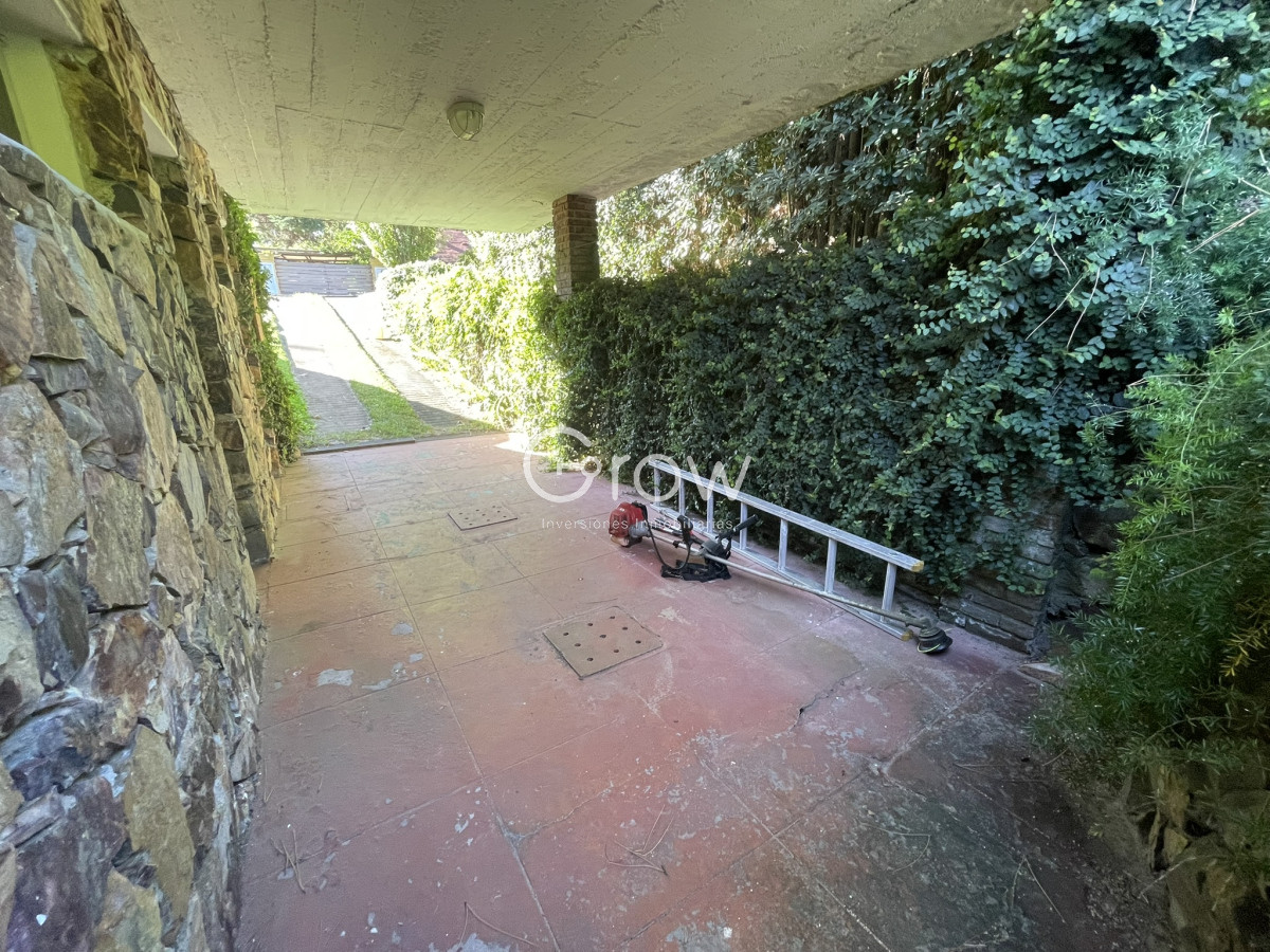 Casa ID.2776 - Lindo entorno , muy lindo jardín , luminosa , muy bien mantenida