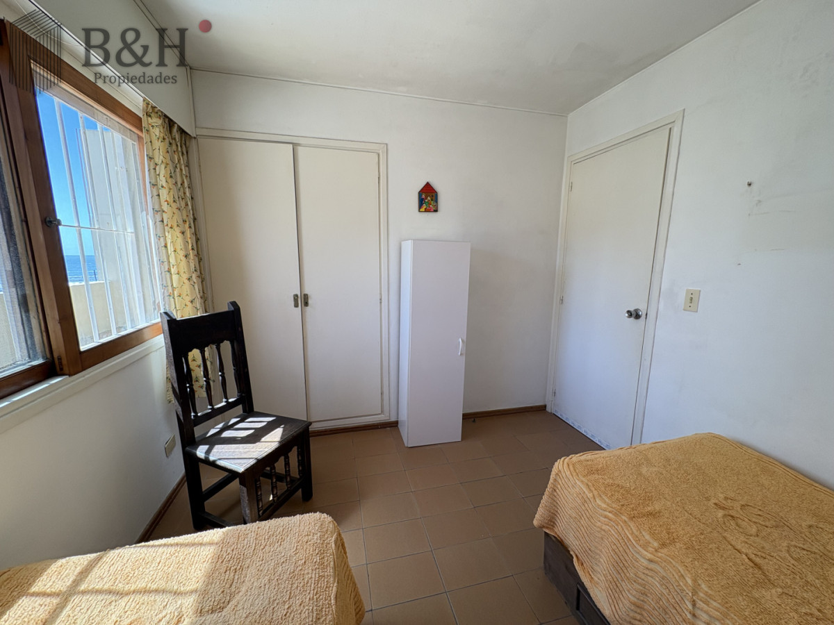 Apartamento ID.6885 - Excelente ubicación, vista al mar, 2 amplias terrazas 