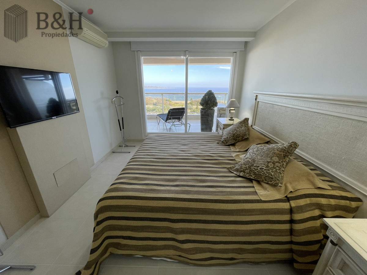 Apartamento ID.926 - Edificio Le Jardin , impecable con buena vista al mar, calefacción 