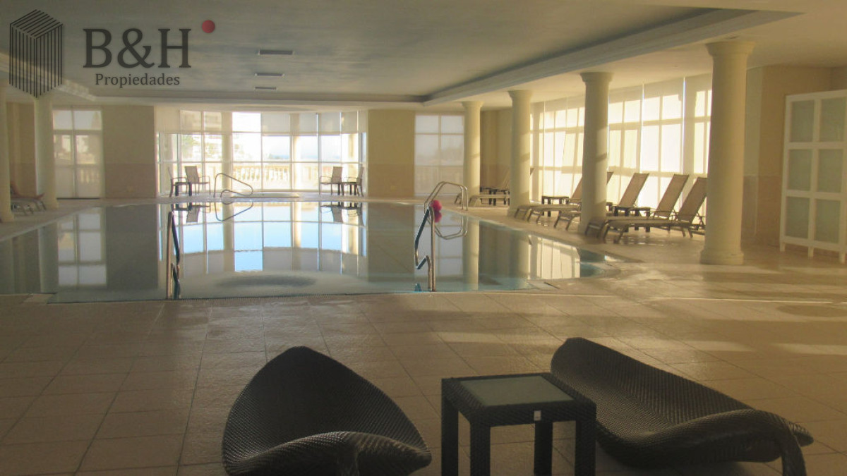 Apartamento ID.926 - Edificio Le Jardin , impecable con buena vista al mar, calefacción 