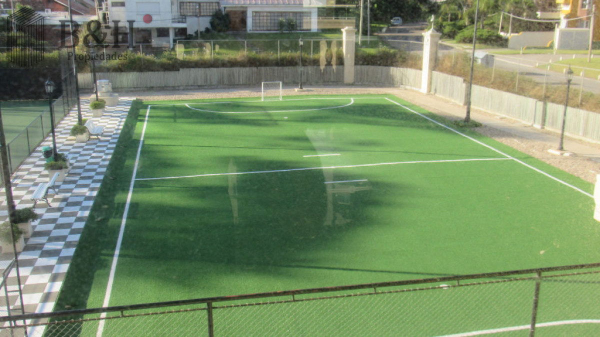 Apartamento ID.926 - Edificio Le Jardin , impecable con buena vista al mar, calefacción 