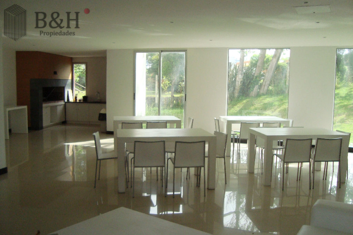 Apartamento ID.1568 - Lindo apto. a 50 mts del mar, servicio de playa, aire acondicionado
