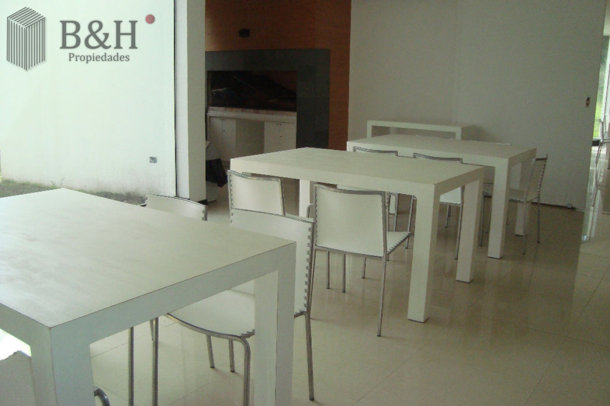 Apartamento ID.1568 - Lindo apto. a 50 mts del mar, servicio de playa, aire acondicionado