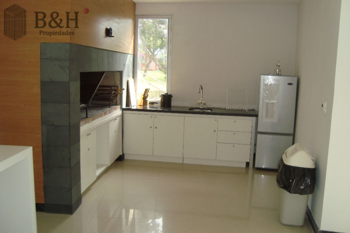 Apartamento ID.1568 - Lindo apto. a 50 mts del mar, servicio de playa, aire acondicionado