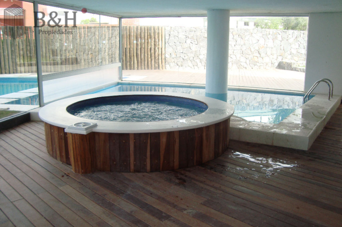 Apartamento ID.1568 - Lindo apto. a 50 mts del mar, servicio de playa, aire acondicionado