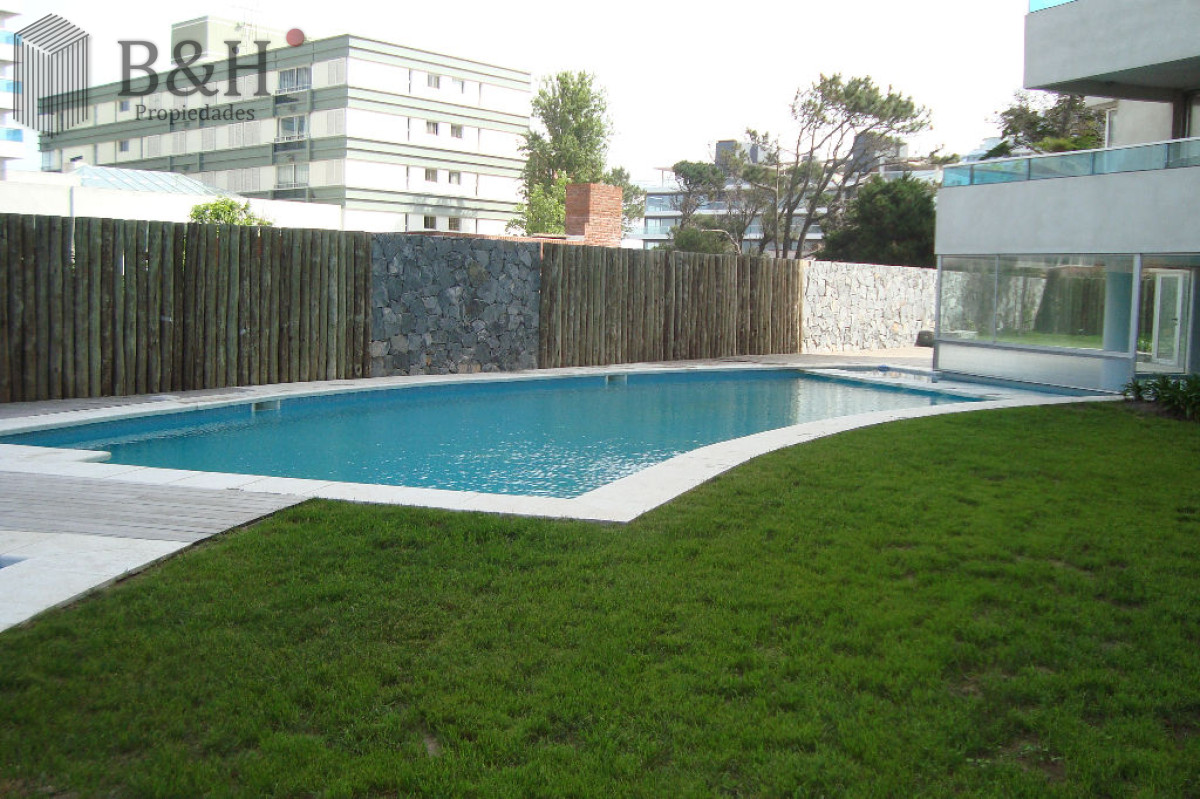 Apartamento ID.1568 - Lindo apto. a 50 mts del mar, servicio de playa, aire acondicionado