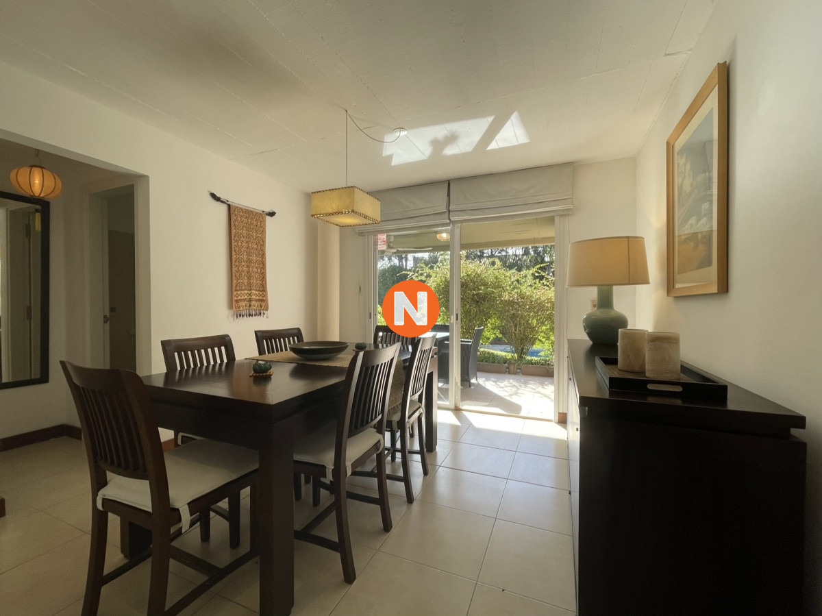 Apartamento Ref.220983 - A 2 cuadras del mar con 2 terrazas, parrillero propio, impecable