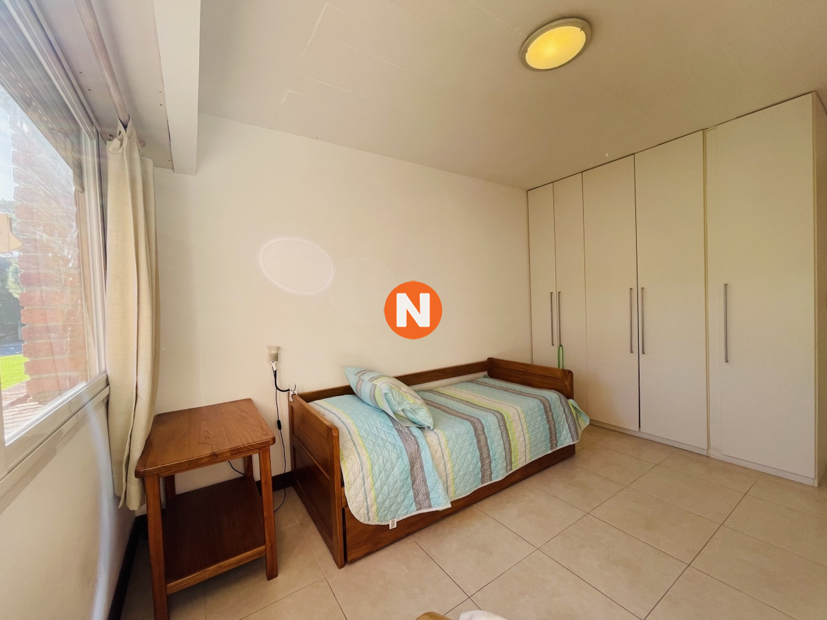 Apartamento Ref.220983 - A 2 cuadras del mar con 2 terrazas, parrillero propio, impecable