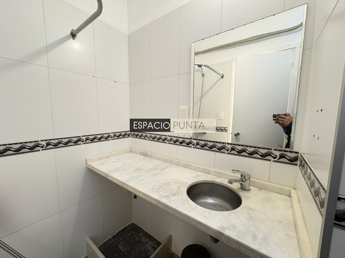 Local Comercial ID.5327 - Excelente local en impecable estado