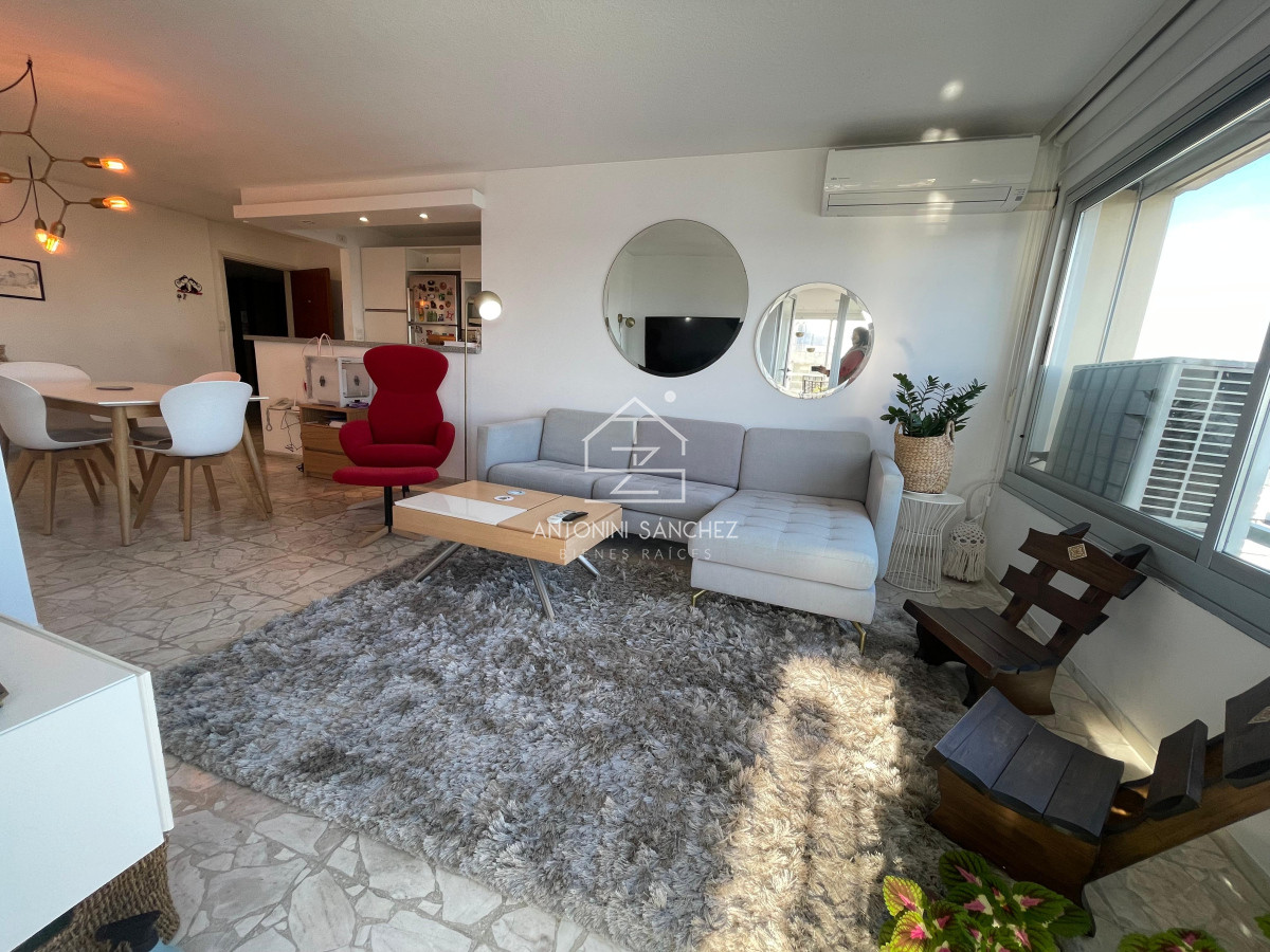 Apartamento ID.2307 - Espectacular vista al Puerto, esquinero, pronto para entrar a disfrutar