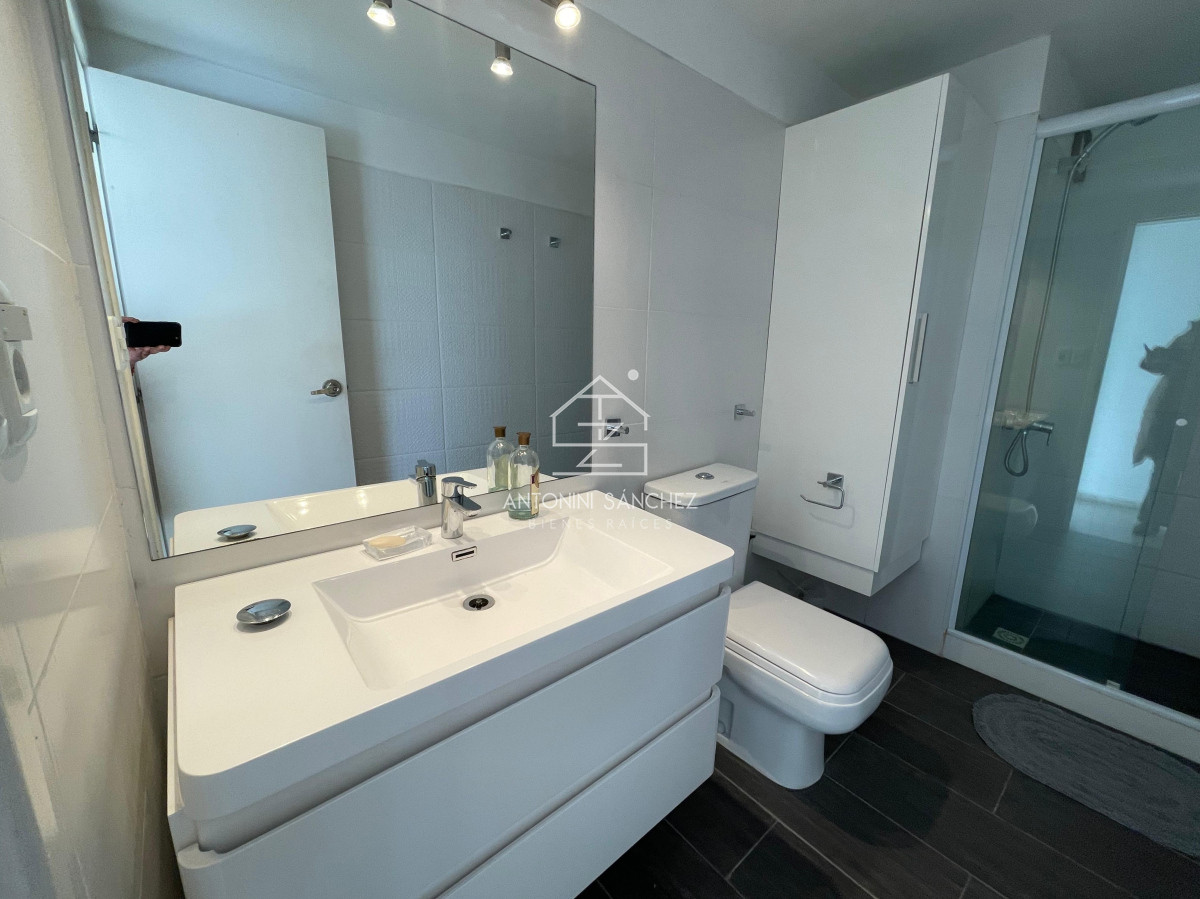 Apartamento ID.2307 - Espectacular vista al Puerto, esquinero, pronto para entrar a disfrutar