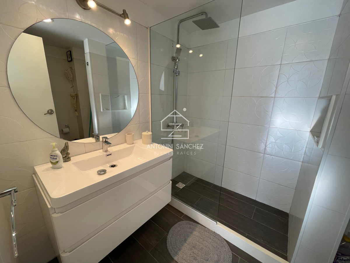 Apartamento ID.2307 - Espectacular vista al Puerto, esquinero, pronto para entrar a disfrutar