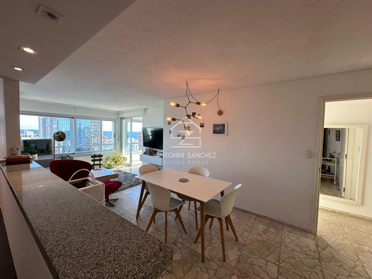Apartamento ID.2307 - Espectacular vista al Puerto, esquinero, pronto para entrar a disfrutar