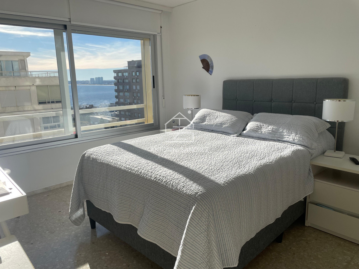 Apartamento ID.2307 - Espectacular vista al Puerto, esquinero, pronto para entrar a disfrutar