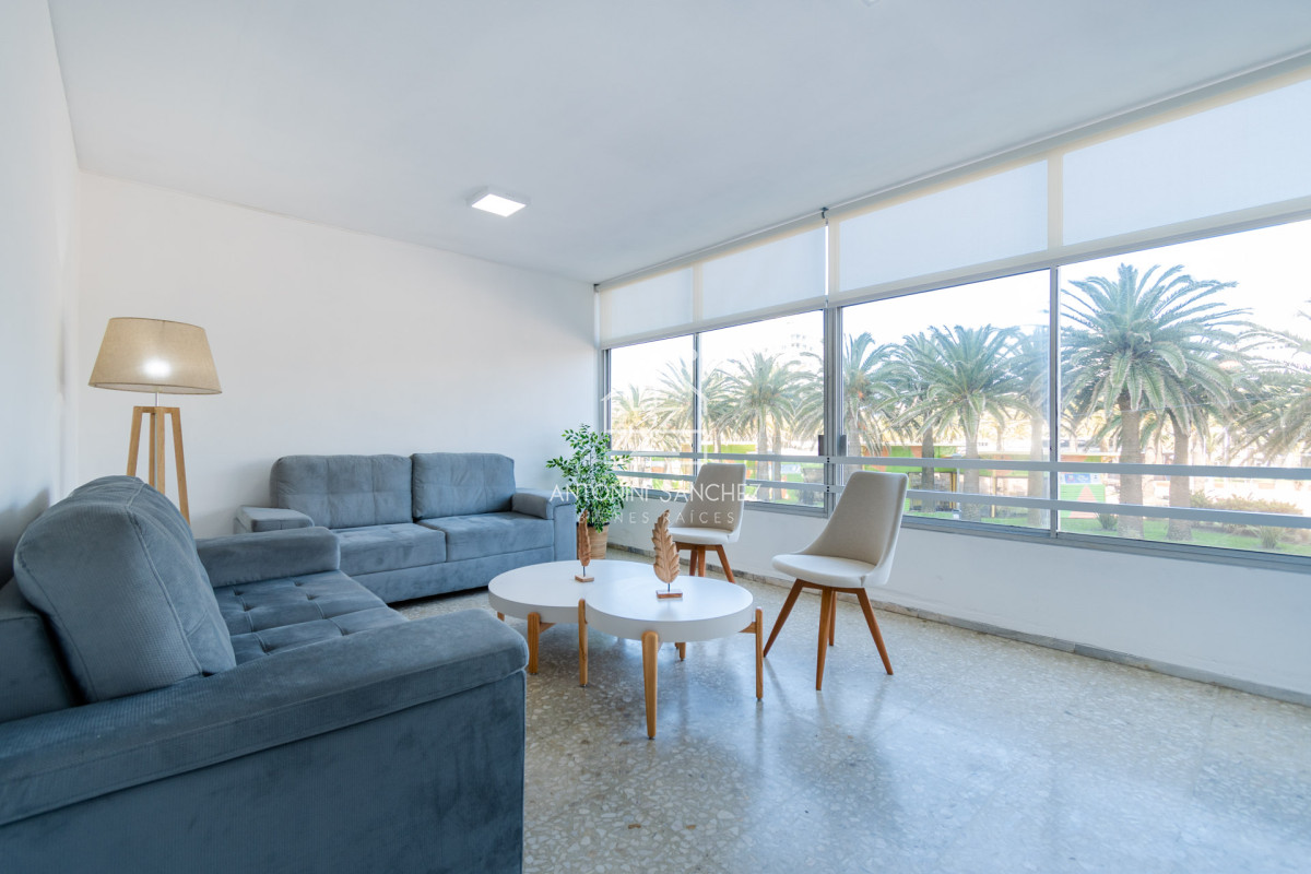 Apartamento ID.2307 - Espectacular vista al Puerto, esquinero, pronto para entrar a disfrutar
