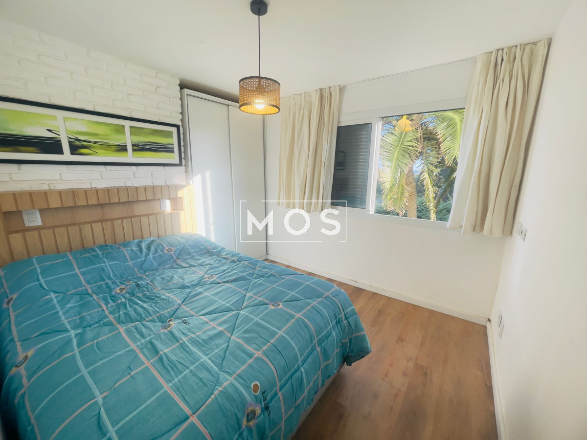 Apartamento ID.2982 - Playa Mansa frente al mar ,  comoda terraza