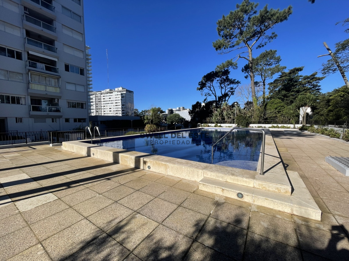 Apartamento ID.68 - Sobre Avenida Roosevelt, cerca de todo