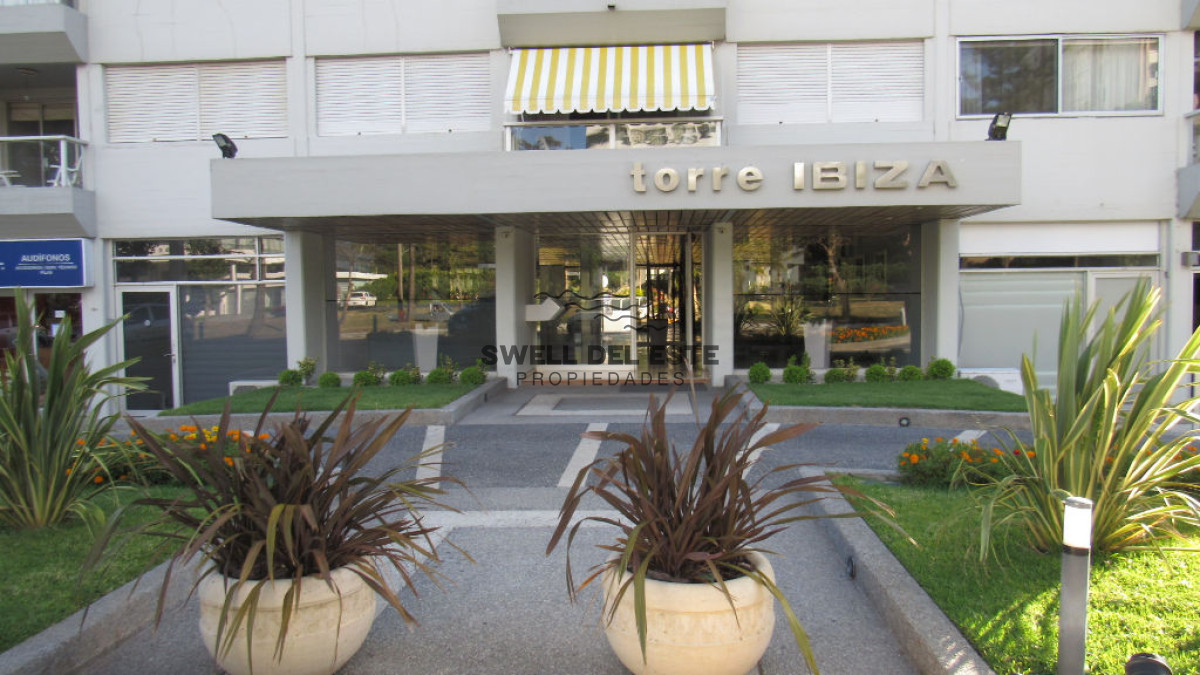 Apartamento ID.68 - Sobre Avenida Roosevelt, cerca de todo