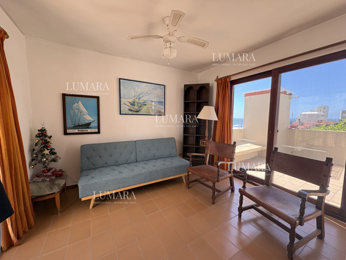 Apartamento ID.3142 - Excelente ubicación, vista al mar, 2 amplias terrazas 