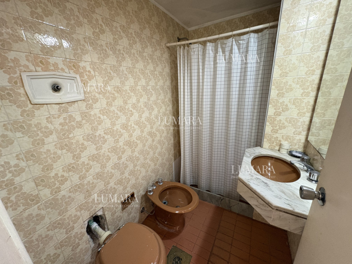 Apartamento ID.3142 - Excelente ubicación, vista al mar, 2 amplias terrazas 