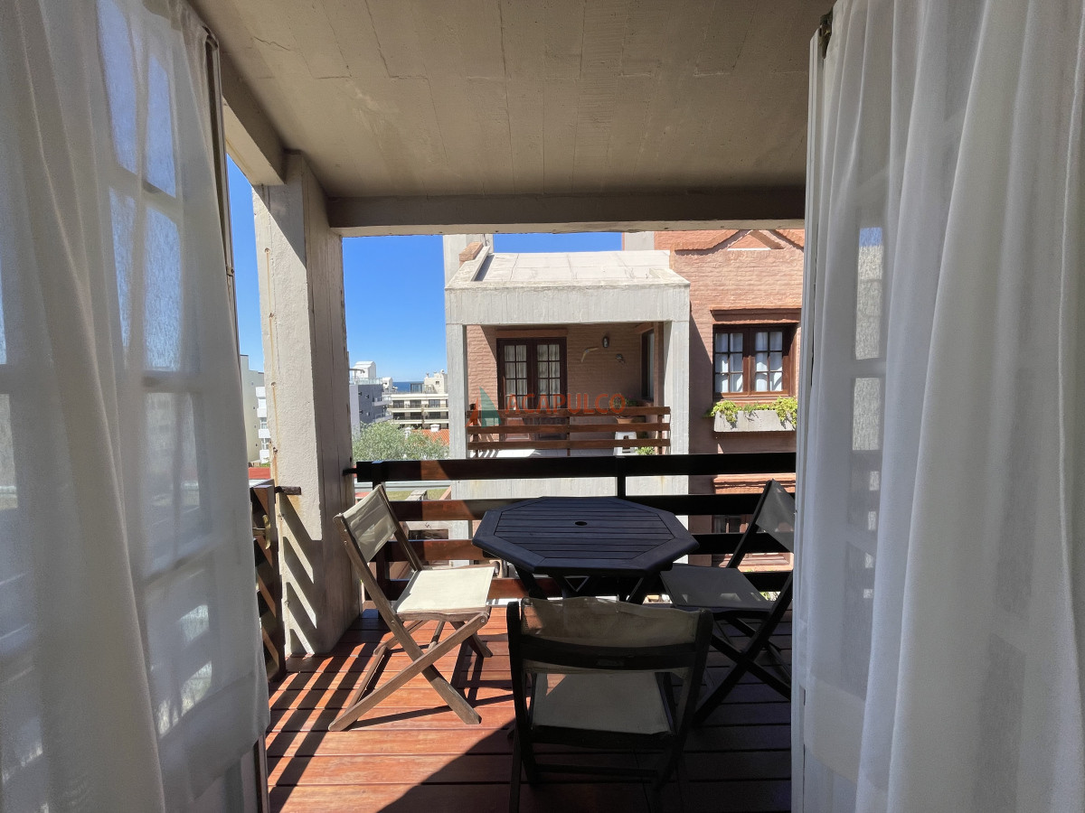 Apartamento Ref.3721/Terraza,-piscina,-parrillero- - Terraza, piscina, parrillero 