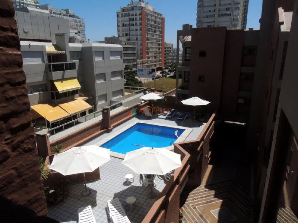 Apartamento Ref.3721/Terraza,-piscina,-parrillero- - Terraza, piscina, parrillero 