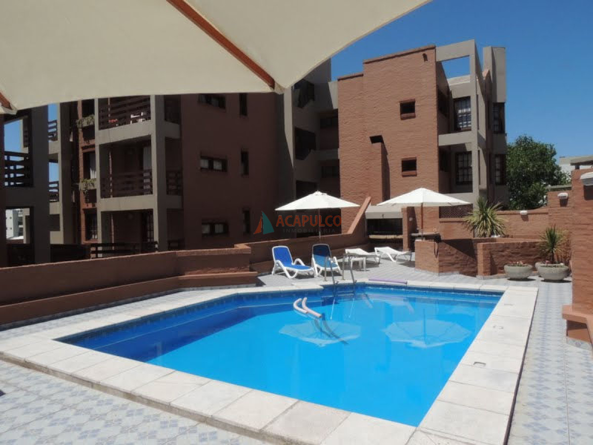 Apartamento Ref.3721/Terraza,-piscina,-parrillero- - Terraza, piscina, parrillero 