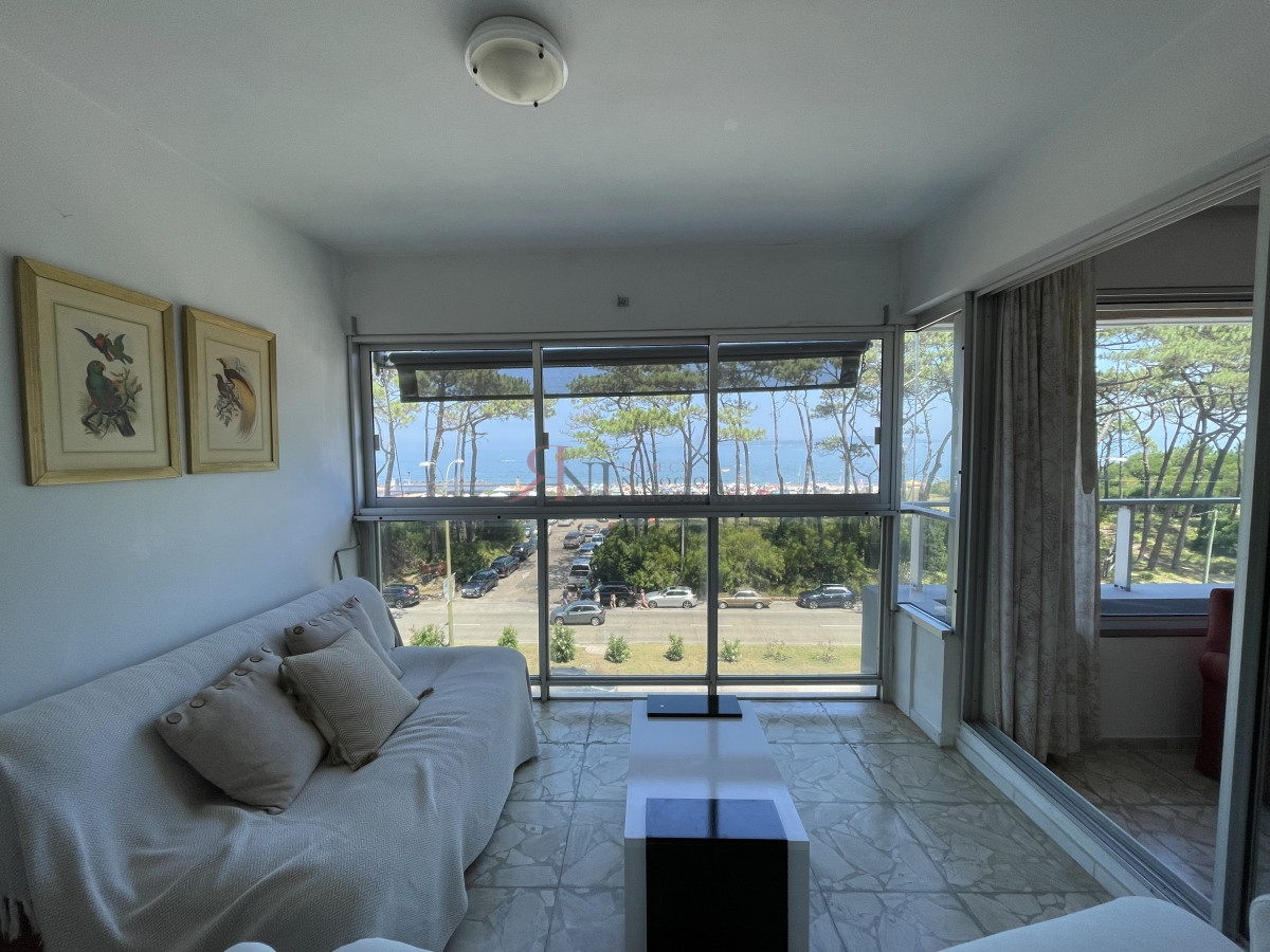 Frente al mar , terraza, linda vista, impecable  - RNI1418A