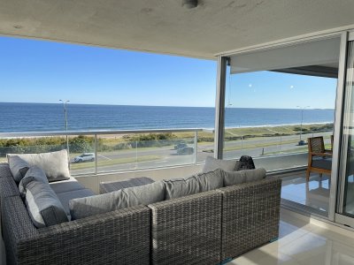 PENT HOUSE, CON AMPLIA TERRAZA, PARRILLERO PROPIO Y AMPLIA VISTA AL MAR