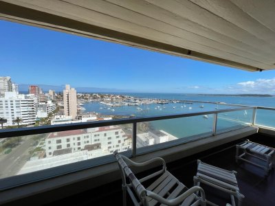 Excelente vista al Puerto desde todos los ambientes