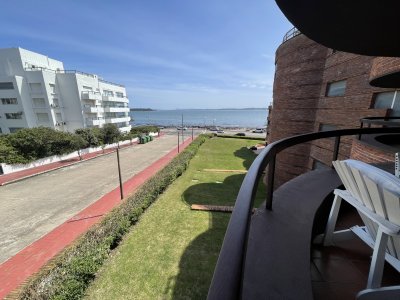 Terraza  amplia para disfrutar a toda hora con buena vista al mar