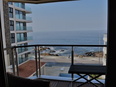 Frente al mar con terraza y linda vista 