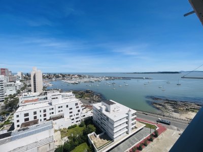Excelente vista al Puerto desde todos los ambientes
