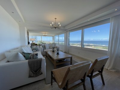 Frente al mar, grandes dimensiones, bien equipado