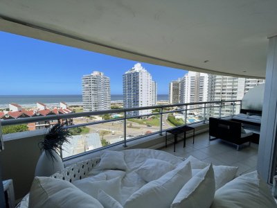 Gran Oportunidad!!!  Hermoso apartamento en muy buen edificio