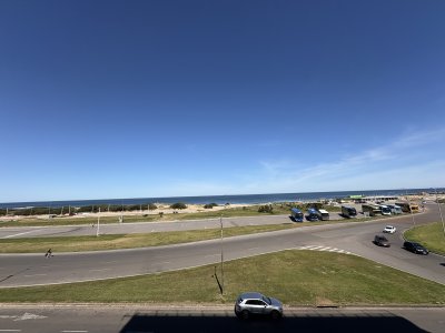 Impecable, vista al mar 