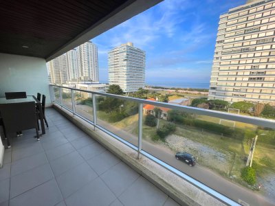 Linda vista al mar y a  pocos metros de la Playa Brava
