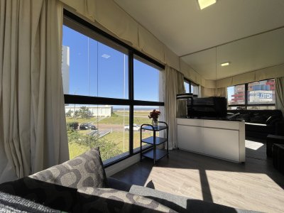 Lindo apartamento de 1 dormitorio frente al mar