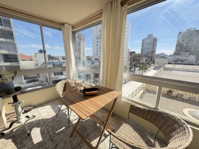 Apartamento Codigo #Piso bajo, buena orientación solar