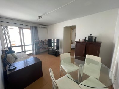 Apartamento Codigo #Oportunidad en Peninsula a 150 mts del mar y a 100 mts Gorlero