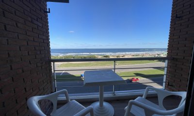 Frente al mar con excelente vista, terraza y garage