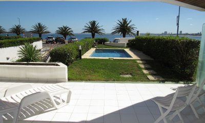 Terraza con piscina exclusiva