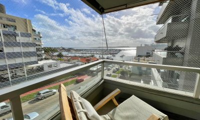 Amplio apartamento con vista al Puerto todo a nuevo