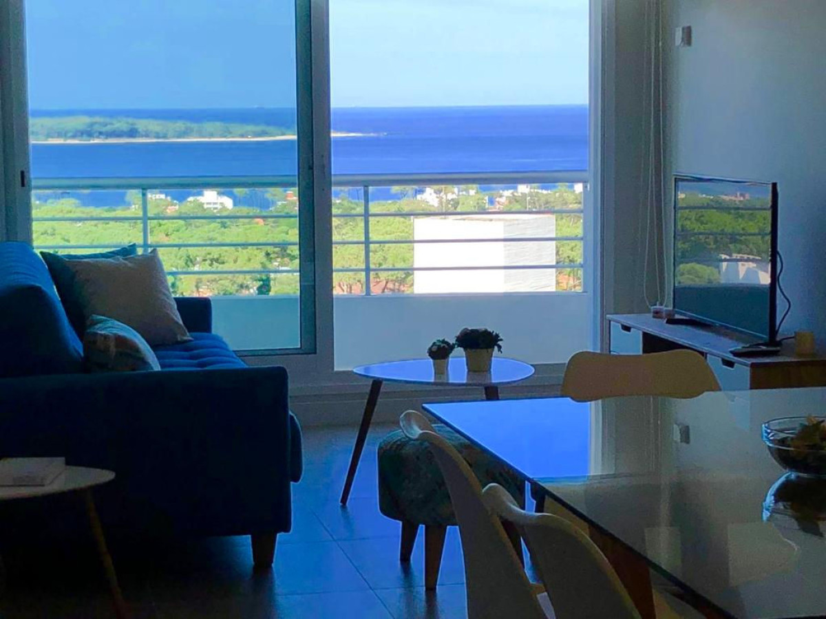 Apto alto con increible vista Greenlife
