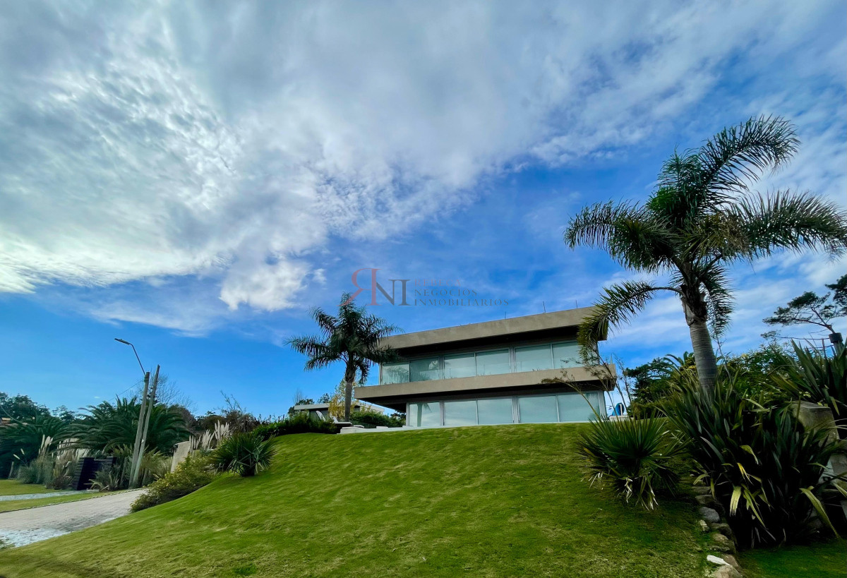Esta es la casa que estabas buscando! buena vista al mar  - RNI113702C