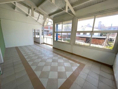 excelente local en peninsula esquinero con vista al mar , apto. gastronomia, muebleria,  - rni10938l